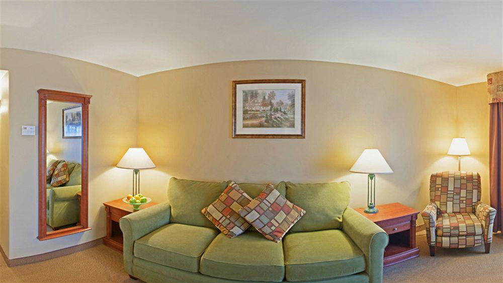 Holiday Inn Express & Suites Halifax - Bedford By Ihg Exteriör bild